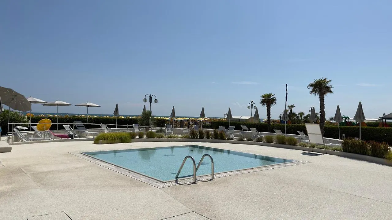 Magica Immobiliare - Bagni Miramare 20 Apartment Lido di Jesolo 0*,  Italy